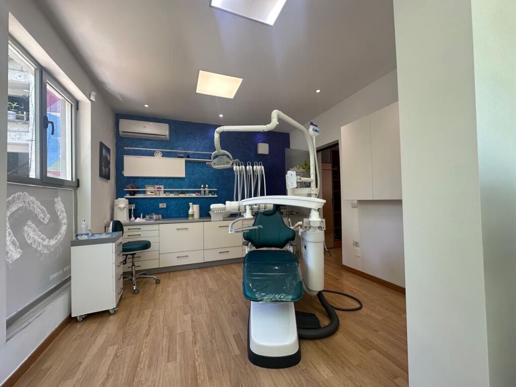 DENTAL OFFICE FOR RENT OPPOSITE DELIJORGJI MAIN STREET