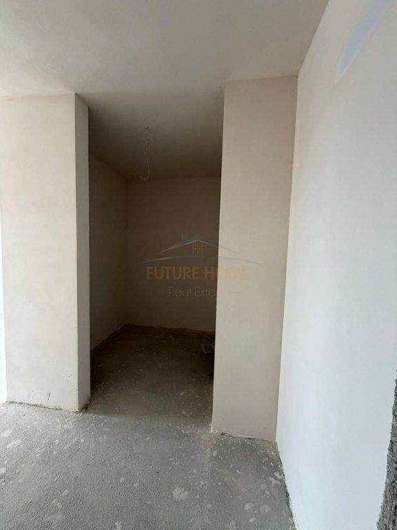 Appartamento 2+1+2 in vendita – Residenza White Tower, COMUNE DI PARIGI