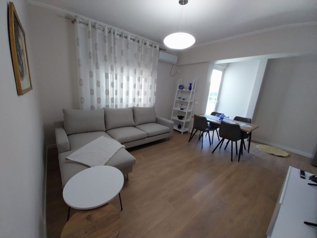 🏡 AFFITTASI APPARTAMENTO 2+1 VICINO AL MUSEO, DURRËS