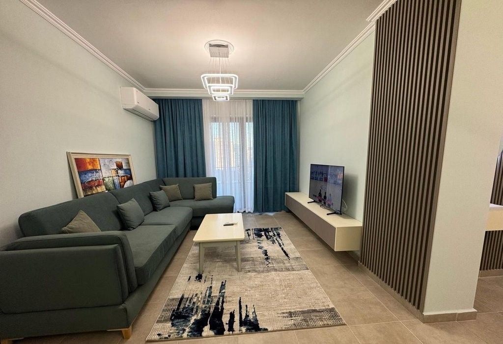 Super Appartamento 2+1+2, vicino alla Stazione dei Treni, all'inizio del Nuovo Viale!