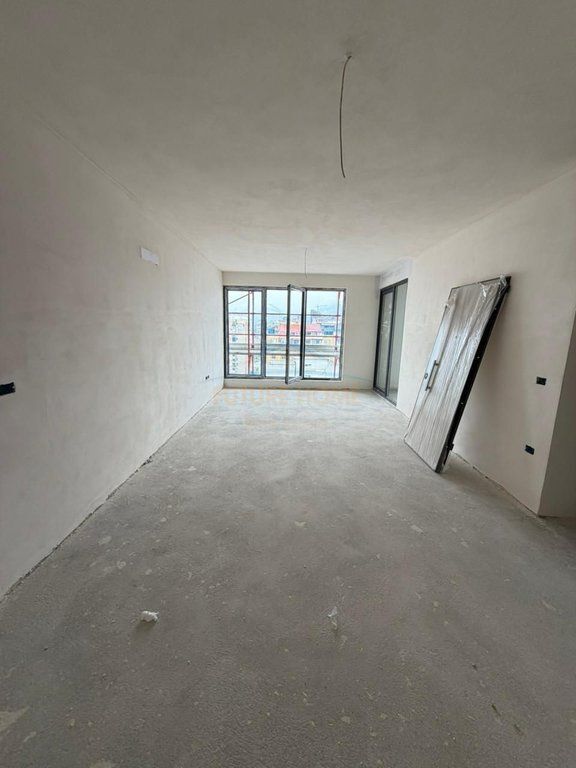 Appartamento 2+1+2 in vendita White Tower Komuna e Parisit