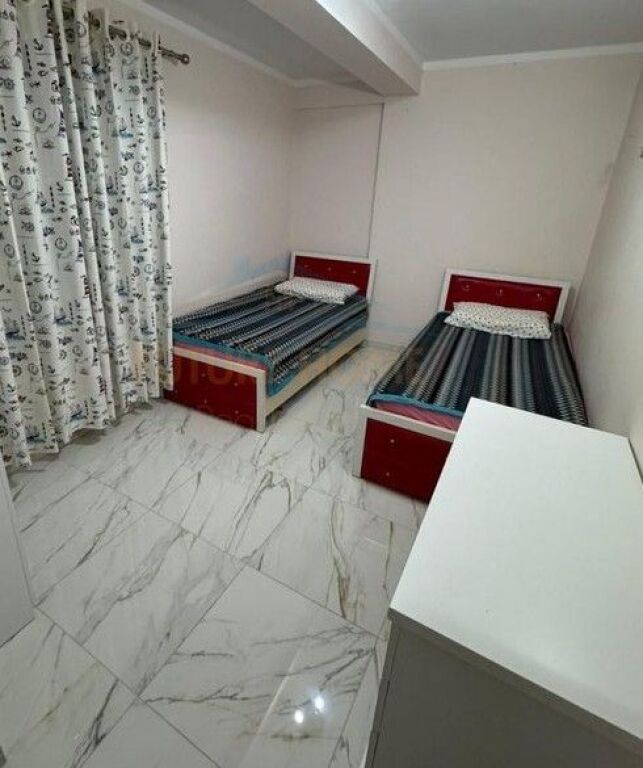 Affitto Appartamento 2+1+2, Via Fortuzi, Tirana