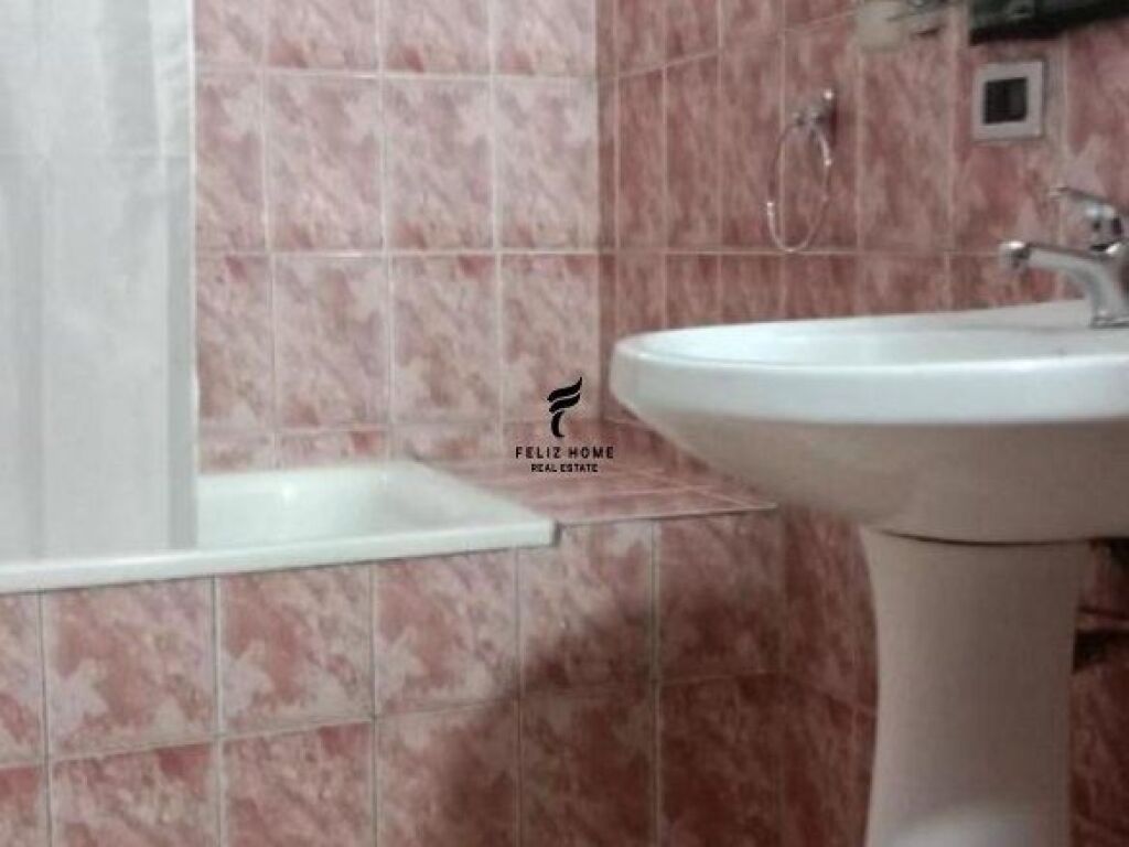 OFFICE FOR RENT 130 M2 SELVIA 1,300 EURO FH-67070