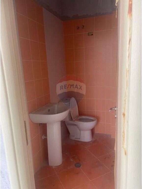 🏢 AMBIENTE COMMERCIALE IN VENDITA – ALBANO &amp; ROMINA, VLORË