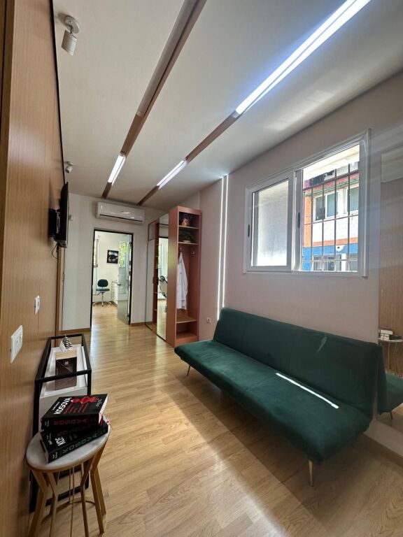 KLINIKE DENTARE ME QIRA_PERBALLE DELIJORGJIT_BULEVARDI BAJRAM CURRI