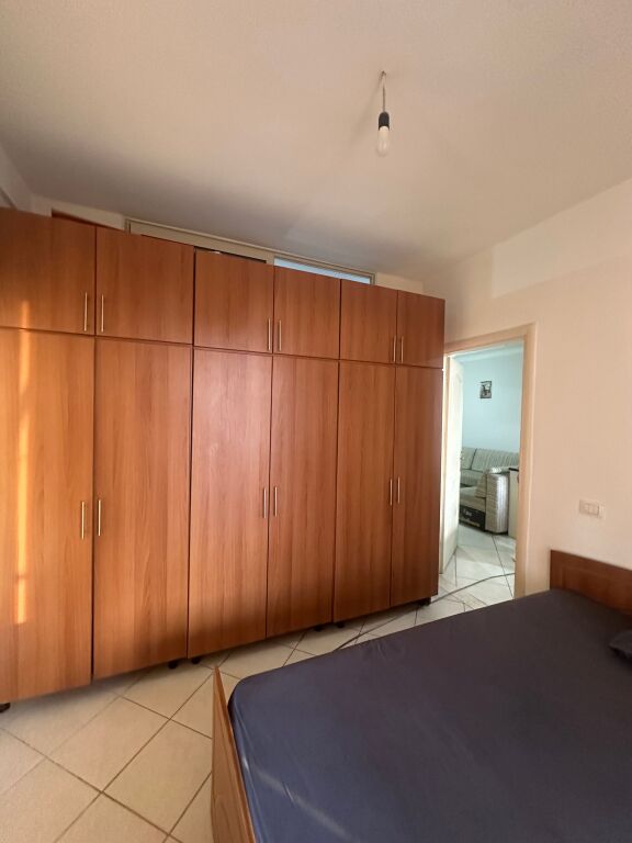 Appartamento 2+1 vicino alla villa L con 350€