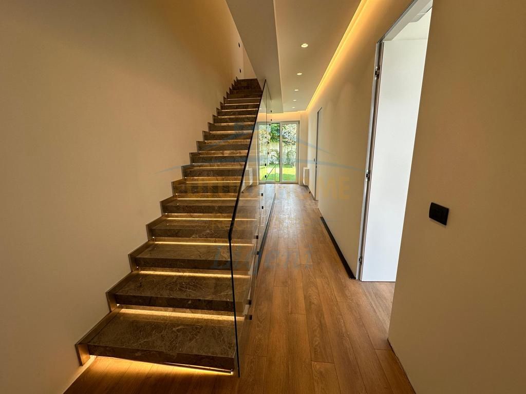 Shitet vile, Vilat Forest, Liqeni i Thate Tirane