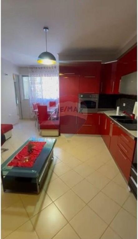 Appartamento - In Affitto - Rruga Riza Cerova, Tirana