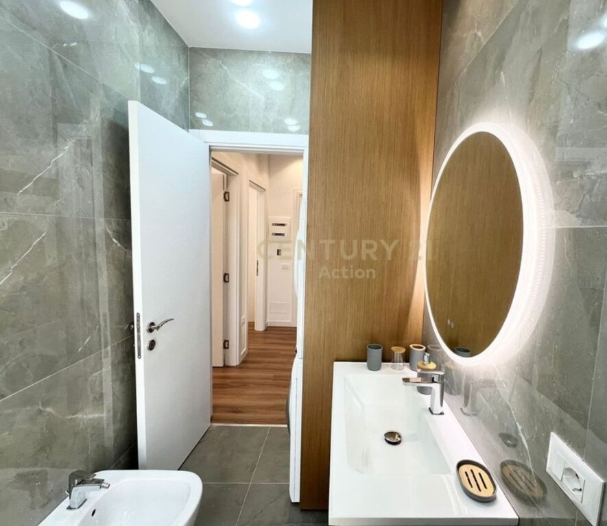 SUPER APPARTAMENTO IN AFFITTO 1+1+POSTO AUTO