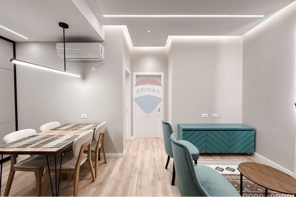 Ofrojme per shitje Apartament 1+1 tek Rr.Dibres