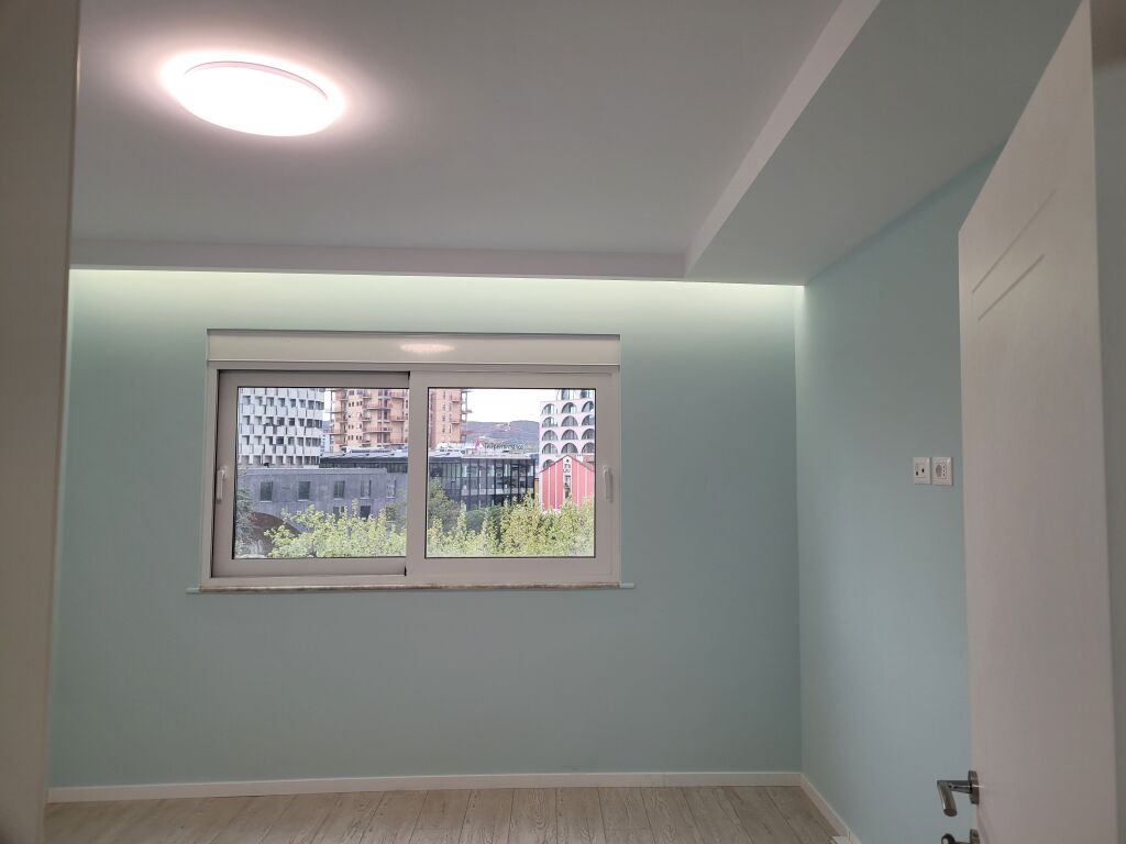 APPARTAMENTO /UFFICIO o residenza 3 più 1 più 3 in Piazza Skenderbej