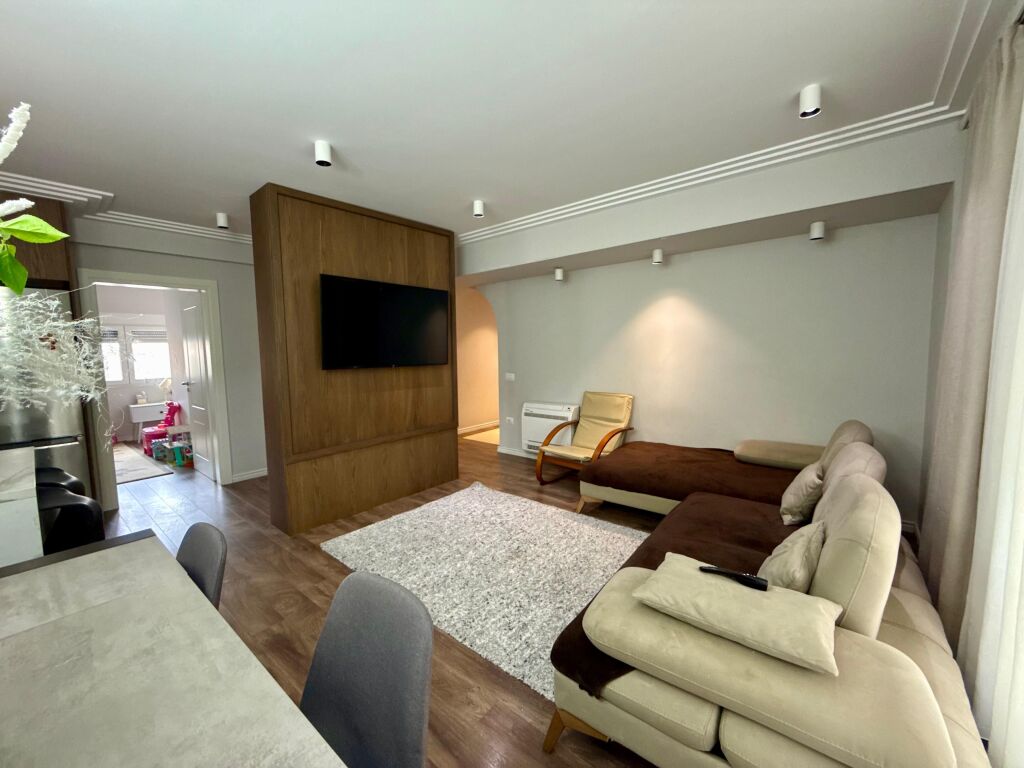 Super 3+1+2 for sale at 21 Dhjetori