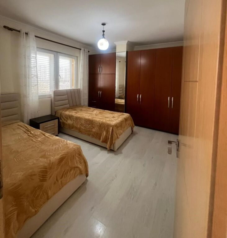🏡 Shitet Apartament 3+1+2 – Porcelan, pranë UET, Tiranë