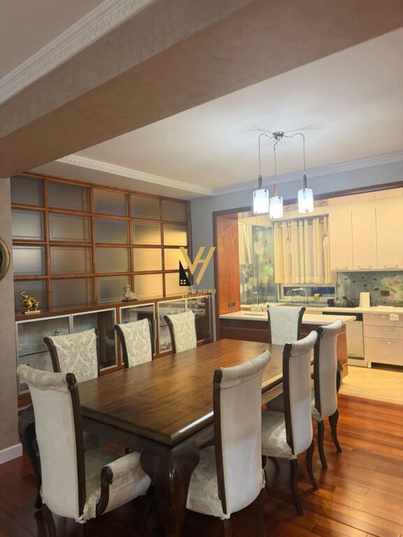 JEPET APARTAMENT 3+1+2 ME QERA TE PICERI ERA, BLLOKU 2.000 EURO