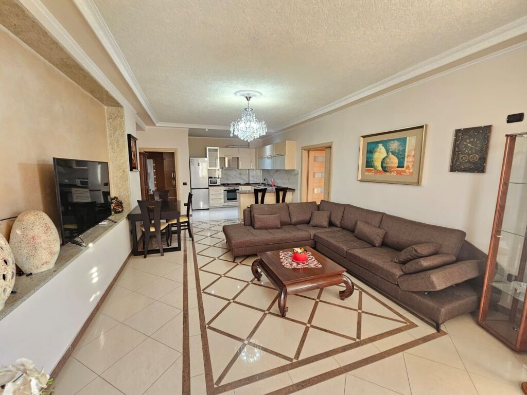 JEPET ME QERA  APARTAMENT 2+1+2 + DEPO  PRANE ISH URT