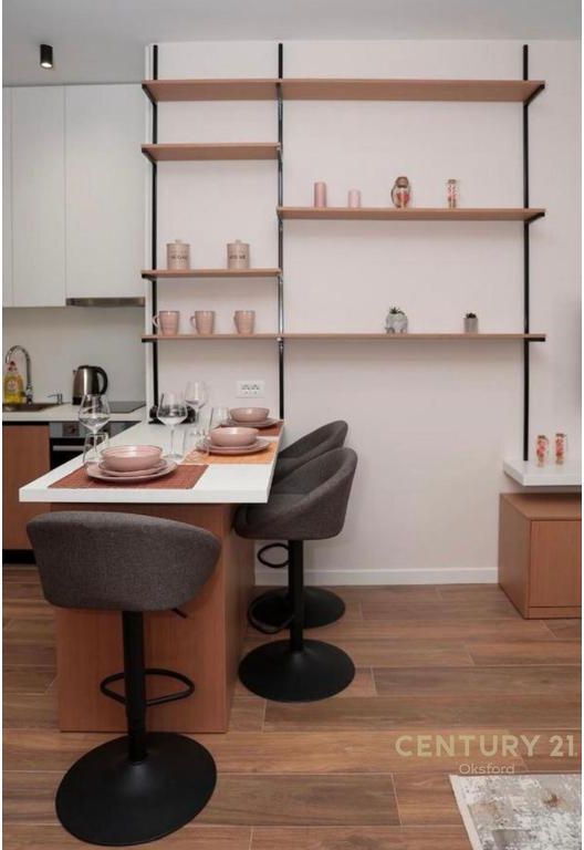 Shitet apartament 1+1 i investuar tek Rruga “Siri Kodra”!