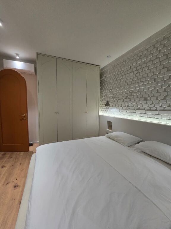 Luxury apartment for rent in Myslym Shyr