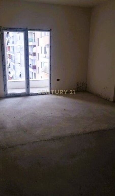 APARTAMENT 2+1+POST PARKIMI PER SHITJE NE ASTIR!