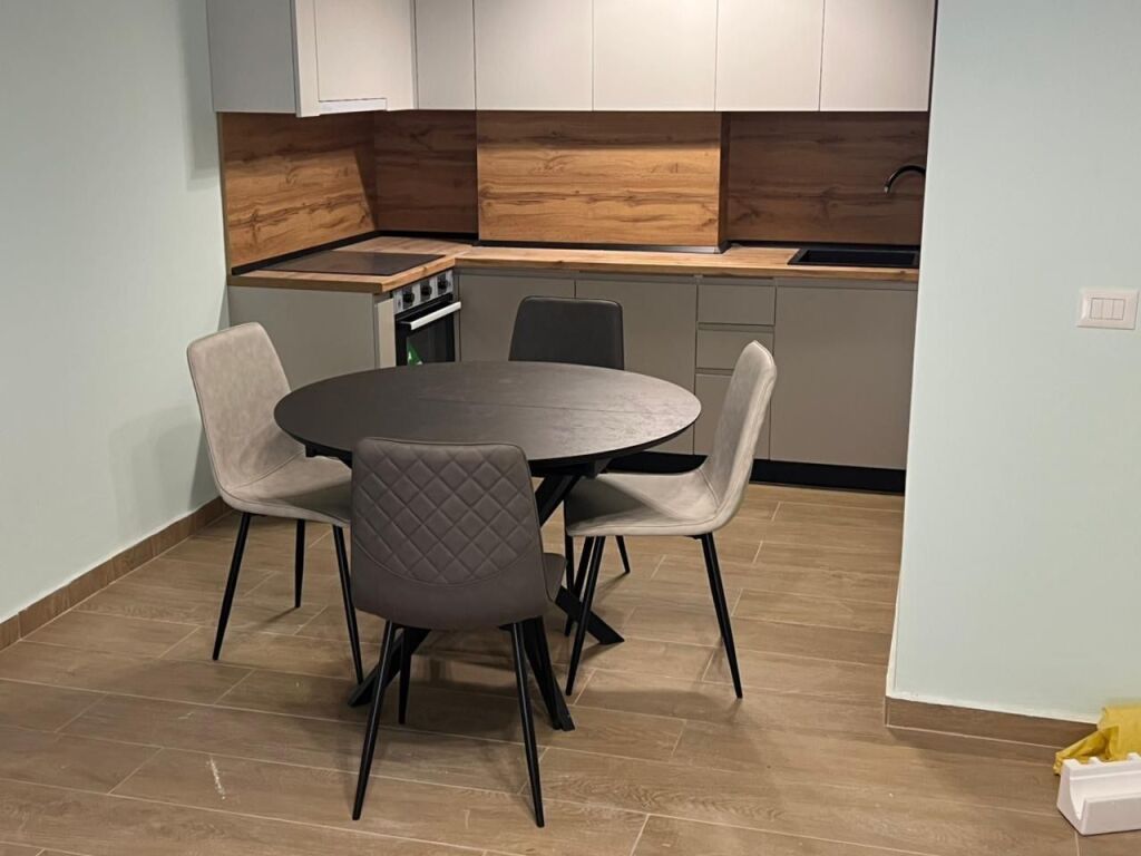 Super ap 1+1 at kodra e diellit ( residence 2 with parking  )