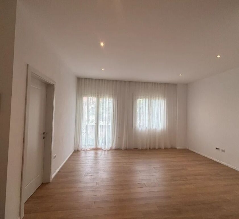 Affitto | Appartamento 1 + 1 | Ali Demi | 500 €/mese