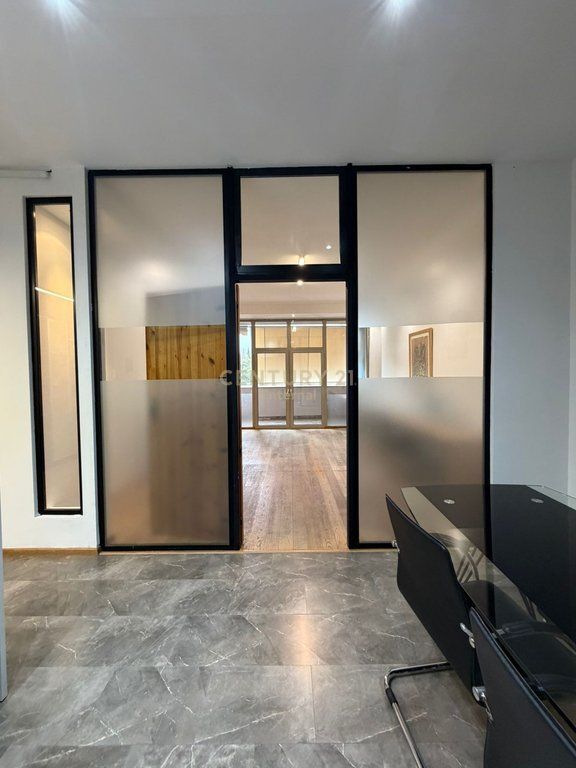 Ambient/ zyre per Qera te Garda