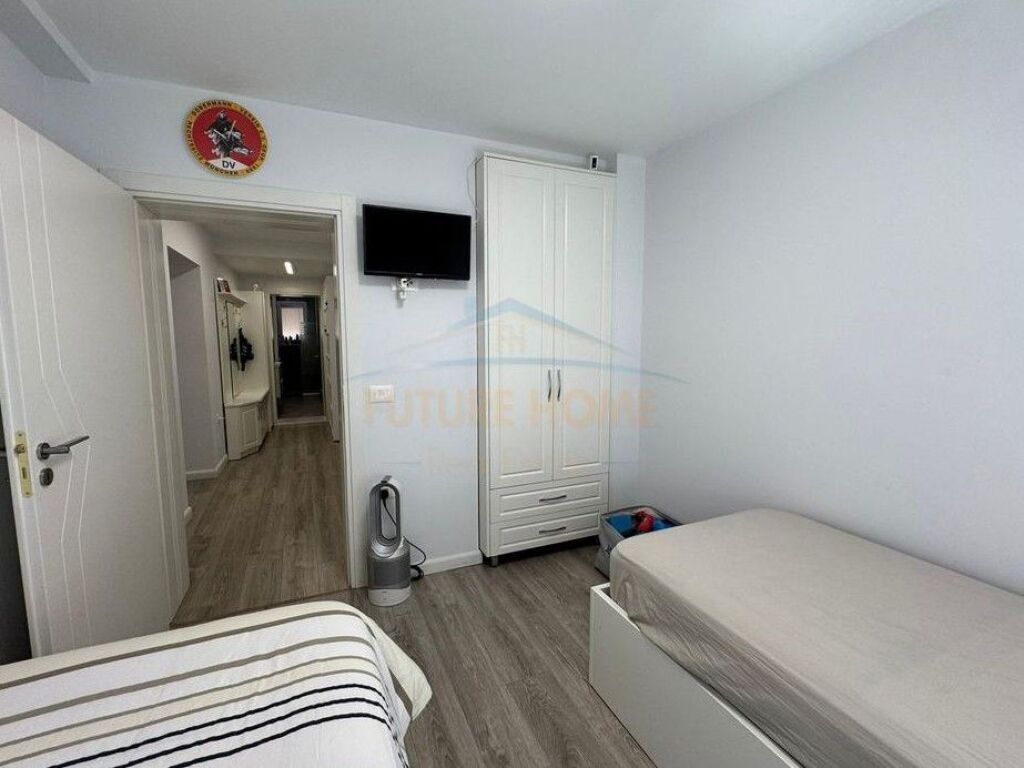 Shitet, Apartament 2+1, Blloku