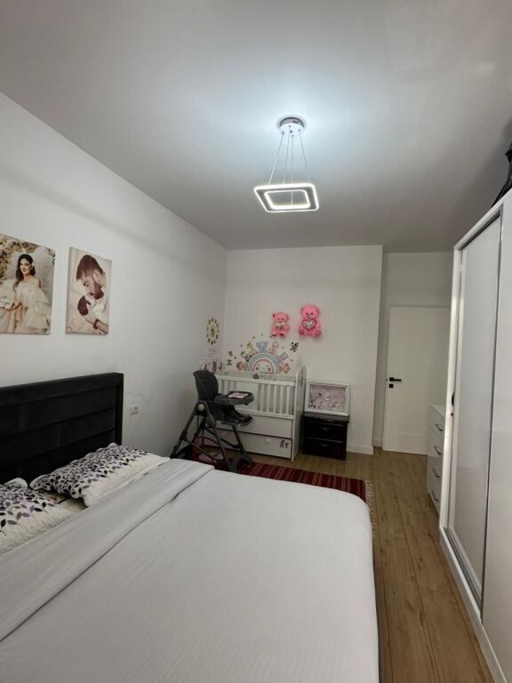 Shitet Apartament 2+1 me organizim perfekt ne kompleksin atom doshi Shkoze