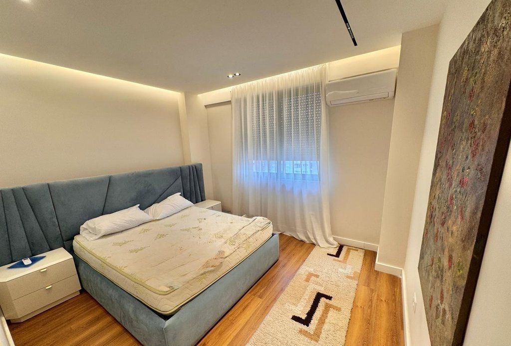 APARTMENT 2+1 NEAR THE NEW MARKET!