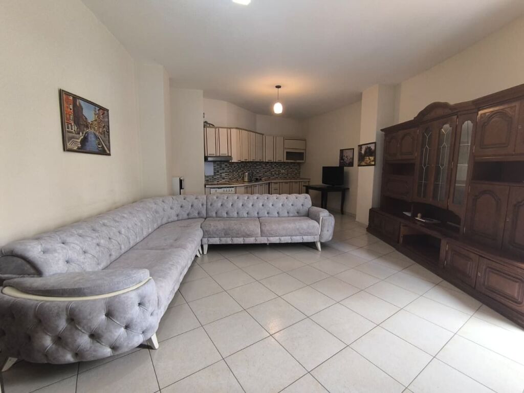 APARTAMENT 1+1 PER QIRA NE ASTIR !