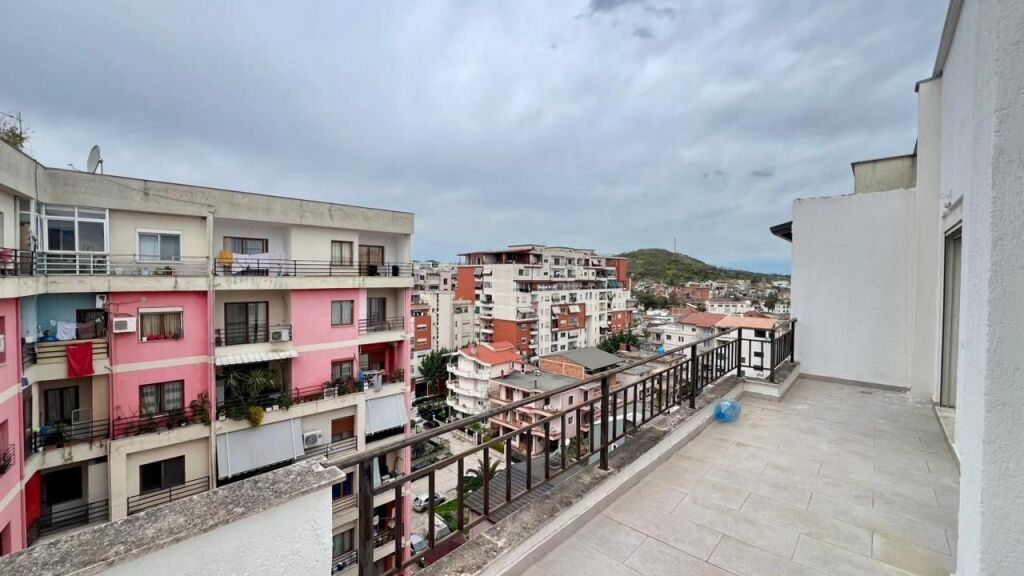 🏠 IN VENDITA: Appartamento 2+1+2 Bagni 📍 Yzberisht (Via Thoma Koxhaj) - €145.000 - Palazzo anno 2020 - 8° Piano - 172m² || Ampia veranda ideale per relax e famiglia 🔥