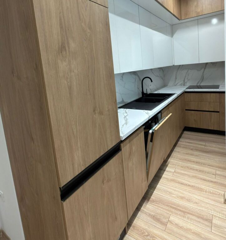 🏡 Jepet me Qira Apartament Modern 2+1+2 – Komuna e Parisit