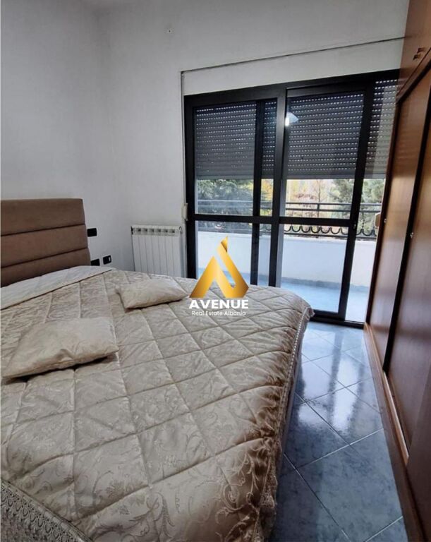 JEPET ME QIRA APARTAMENT 2+1 TE BULEVARDI I RI, TIRANË