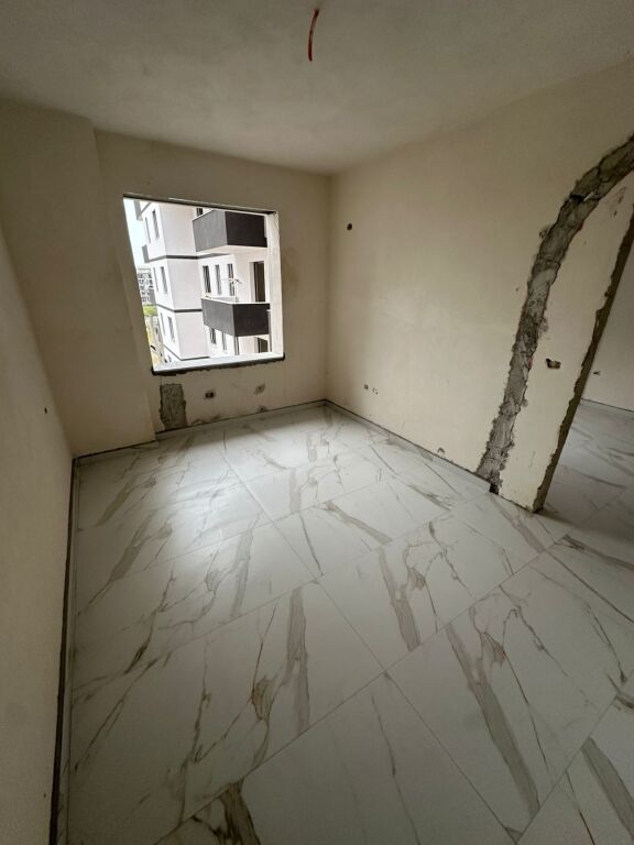 Appartamento 1+1 con posto auto in vendita nella Residenza Sael, Golem Empire67001