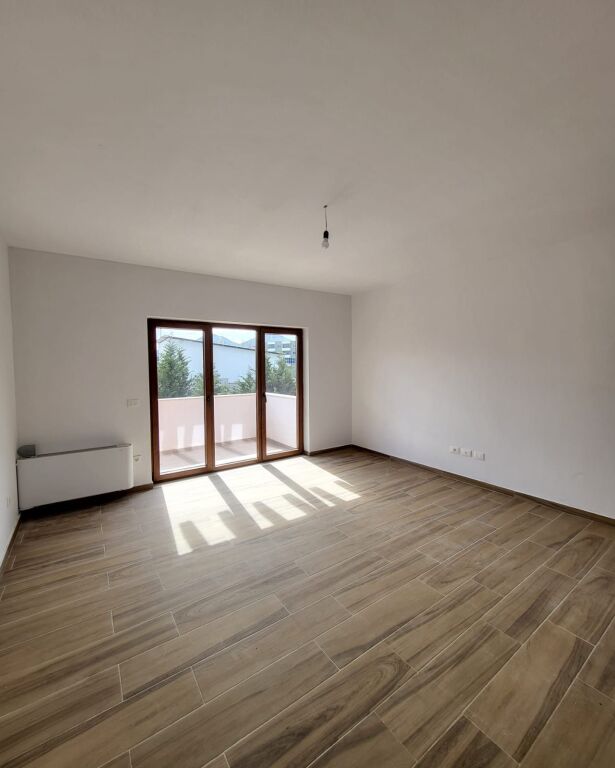 🏡 Jepet Vilë 3-Katëshe me Qira – TEG