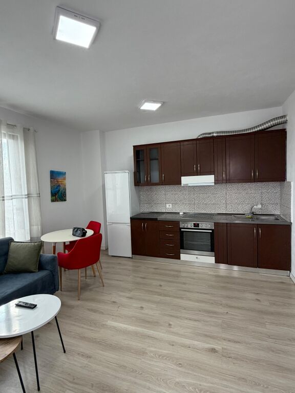 Rent: Apartment 1+1  5th Floor  📍vila l ,Astir. Price: 38,000 lek