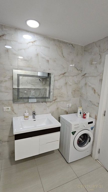 Apartament 1+1 për Qira – “9 Katëshet”, Tiranë!