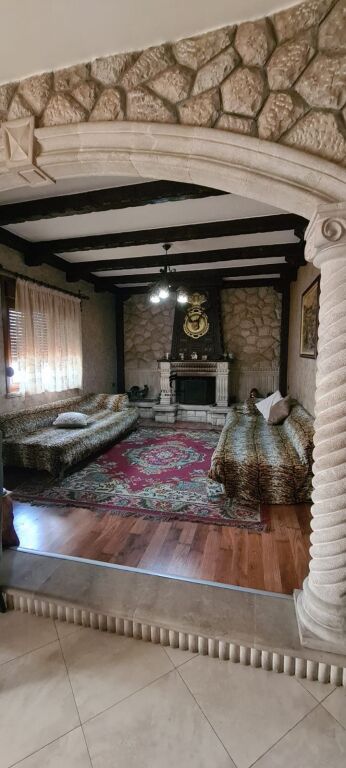 VILE ME QERA 420 M2 MYSLYM SHYRI 4.000 EURO FH-67364