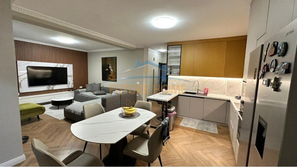 Shitet,Apartament 2+1,Rruga e Elbasanit,Tiranë