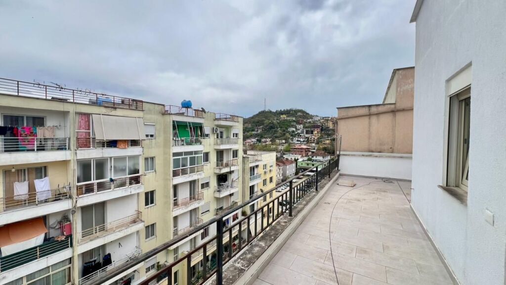 🏠 IN VENDITA: Appartamento 2+1+2 Bagni 📍 Yzberisht (Via Thoma Koxhaj) - €145.000 - Palazzo anno 2020 - 8° Piano - 172m² || Ampia veranda ideale per relax e famiglia 🔥