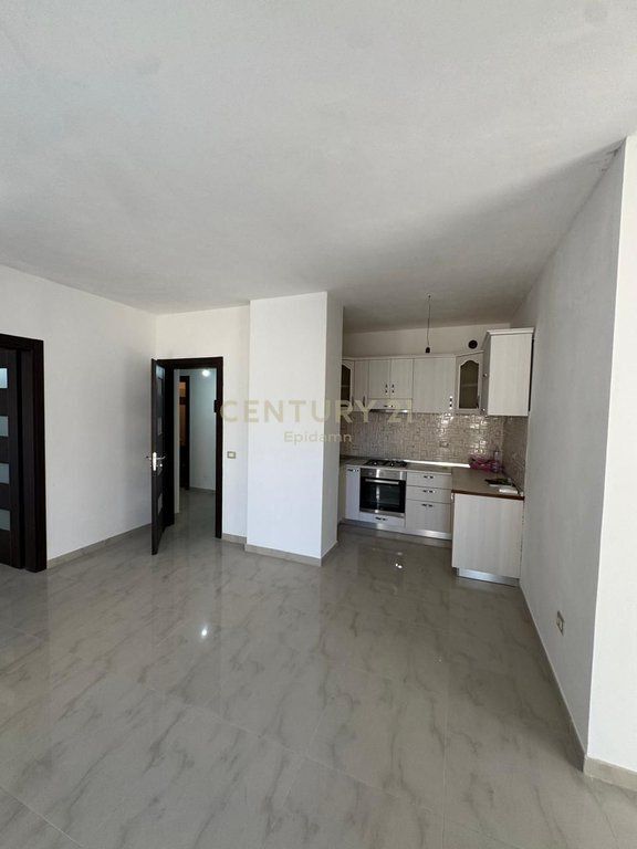 Appartamento 2+1+2 In Affitto nel Centro di Durazzo !