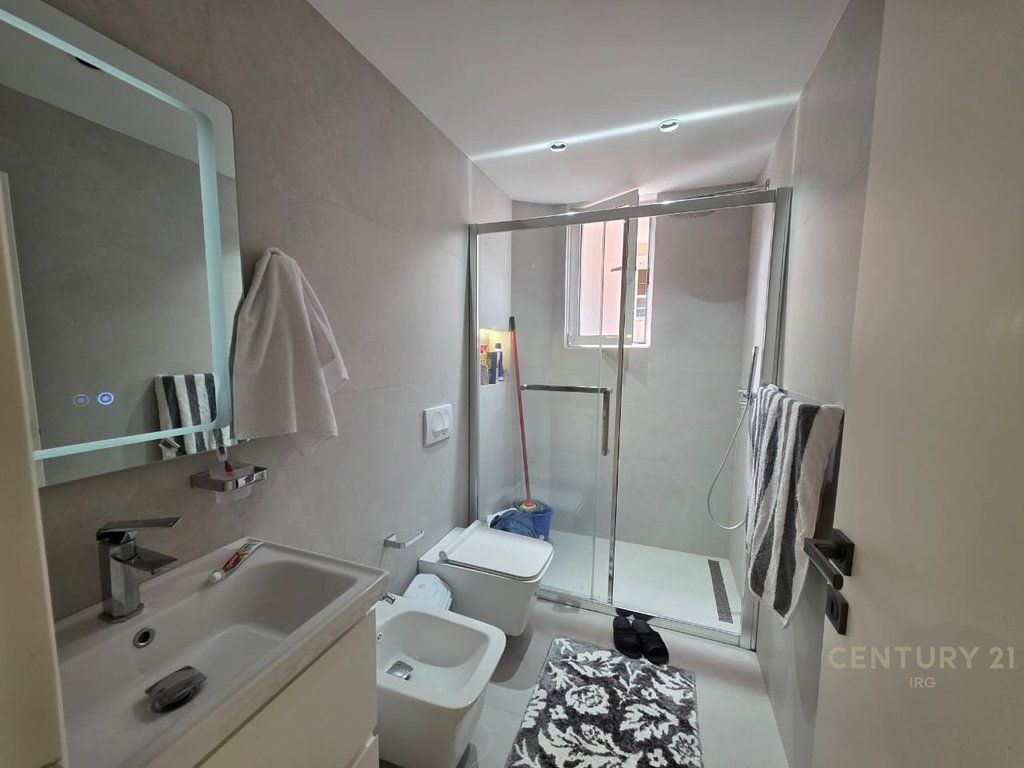 APARTAMENT 1+1 ME QIRA NE BLLOK