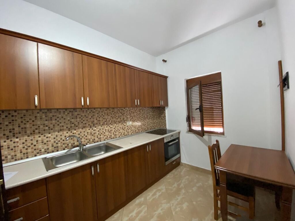 Jepet me qira Garsoniere