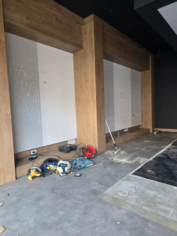 Dyqan me qira tek Kompleksi Delijorgji Rrg e Kavajes, Tirane