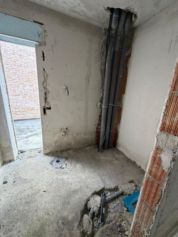 🏡 VILLA SU DUE PIANI IN VENDITA – Swan Residence 🏊‍♂️ Piscina privata: 33,2 m² | 🚗 Parcheggio privato: 37,36 m²