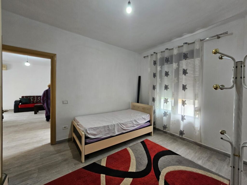 APARTAMENT 2+1 ME QERA TE ZONA E STADIUMIT, DURRES!