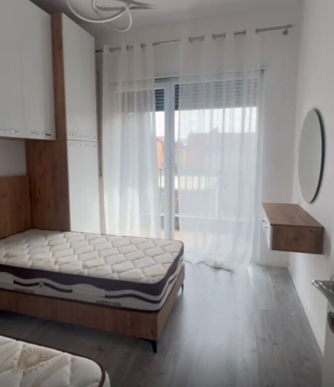 Shitet apartament 2+1+2 perballe Amerikan 3!