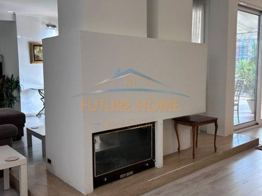 Shitet, Apartament 2+1+2+Verandë , Bllok