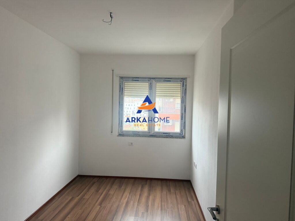 JEPET ME QERA APARTAMENT 2+1+BALLKON "VILA L ASTIR" 370 EURO