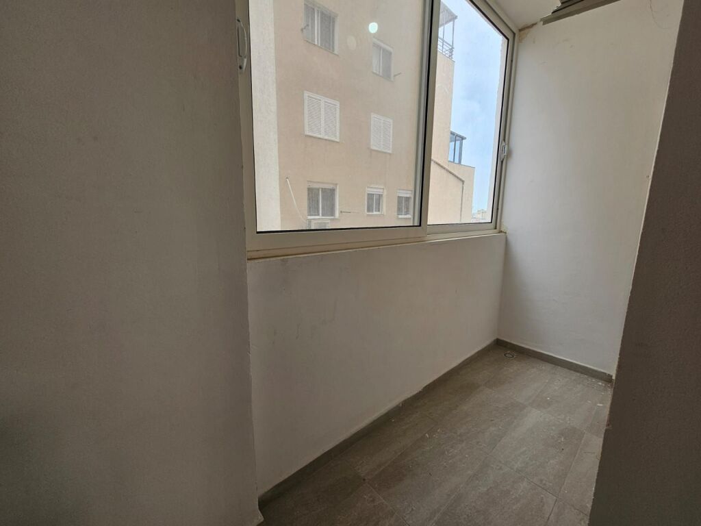 APARTAMENT 2+1 ME QERA NE ZONEN E SPITALLES!