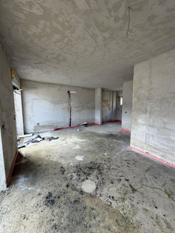 🏡 VILLA SU DUE PIANI IN VENDITA – Swan Residence 🏊‍♂️ Piscina privata: 33,2 m² | 🚗 Parcheggio privato: 37,36 m²